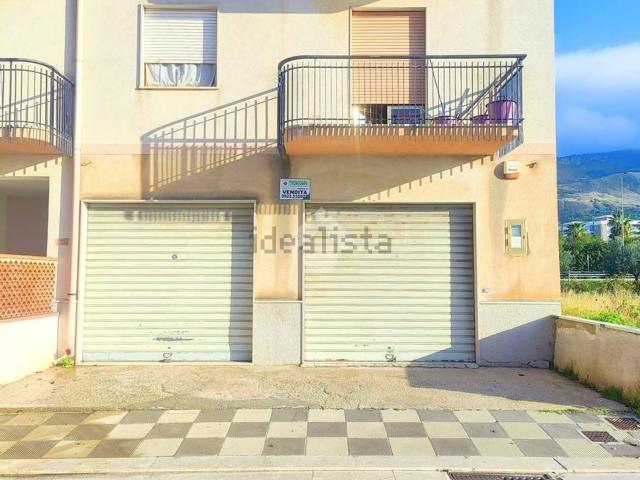 Capannone in vendita a Trapani, Sicilia