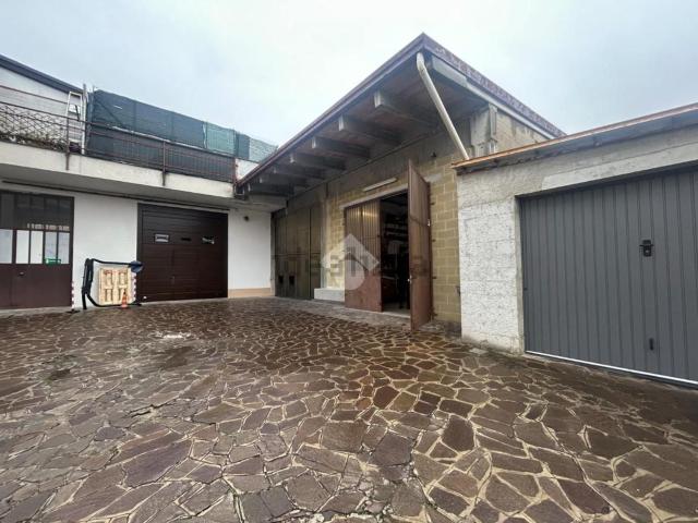 Capannone in vendita a Meda, Lombardia