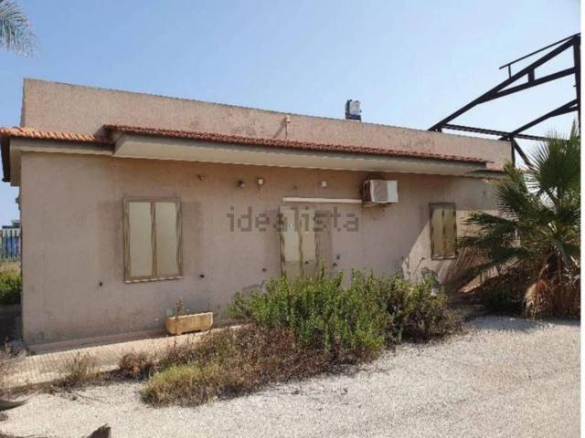 Capannone in vendita a Augusta, Sicilia