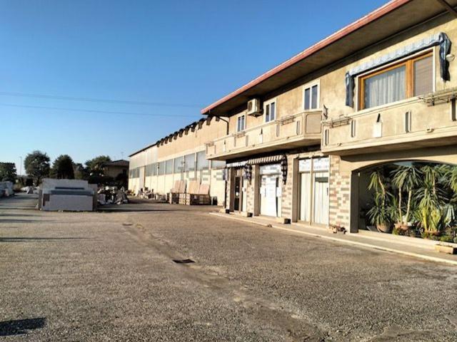Capannone in vendita a Noventa Vicentina, Vicenza
