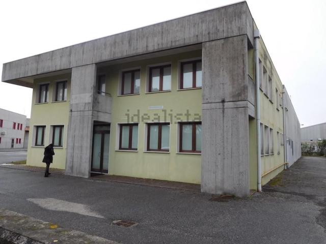 Capannone in vendita a Sesto Al Reghena, Friuli-Venezia Giulia