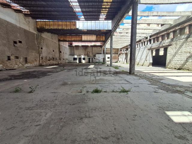 Capannone in vendita a Municipalità 6, San Giovanni A Teduccio