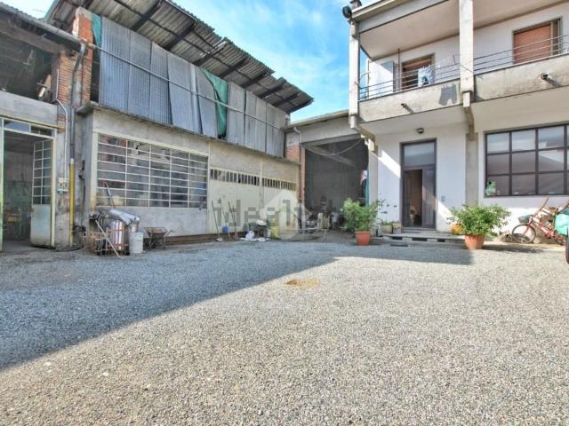 Capannone in vendita a Tronzano Vercellese, Vercelli