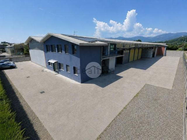 Capannone in vendita a Pedrengo, Lombardia