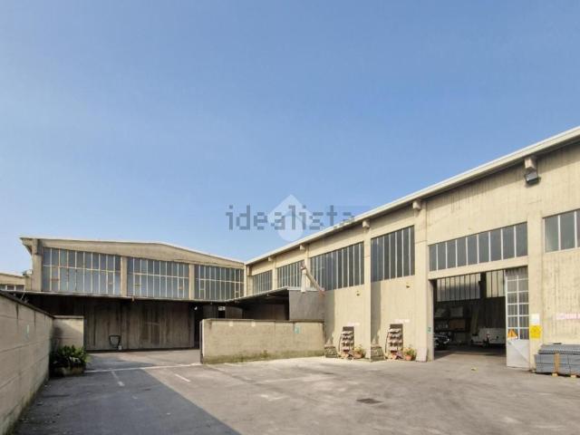 Capannone in vendita a Gorle, Bergamo