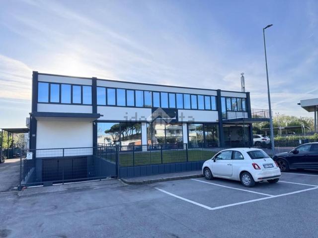 Capannone in vendita a Riccione, Reggio Emilia