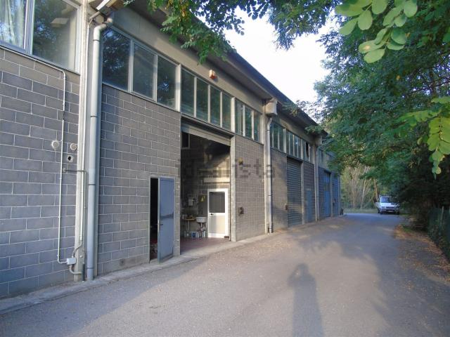 Capannone in vendita a Cairo Montenotte, Liguria