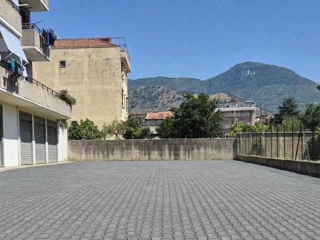 Capannone in vendita a Castel San Giorgio, Campania