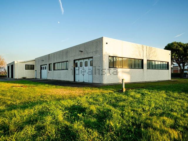 Capannone in vendita a Grassobbio, Bergamo