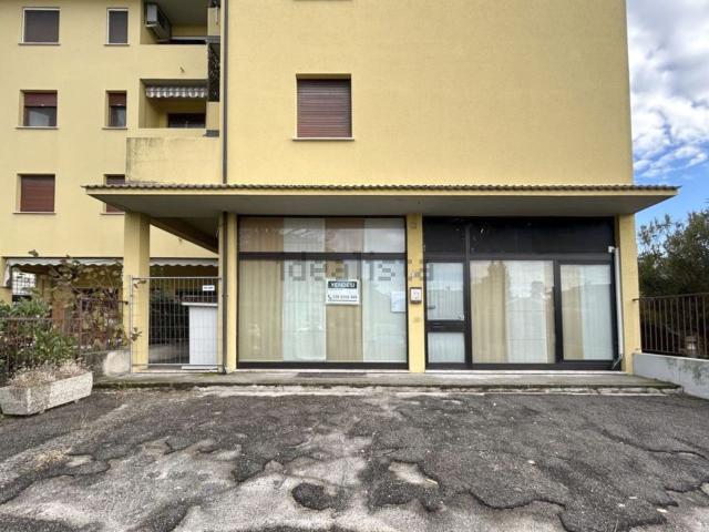 Capannone in vendita a Altavilla Vicentina, Veneto