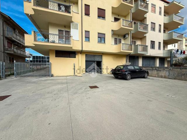 Capannone in vendita a Chieti Scalo, Chieti