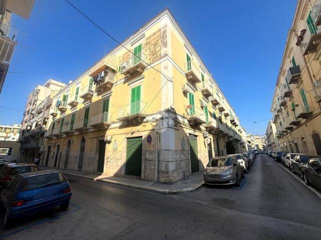 Capannone in vendita a Villaggio Belgiovine, Molfetta