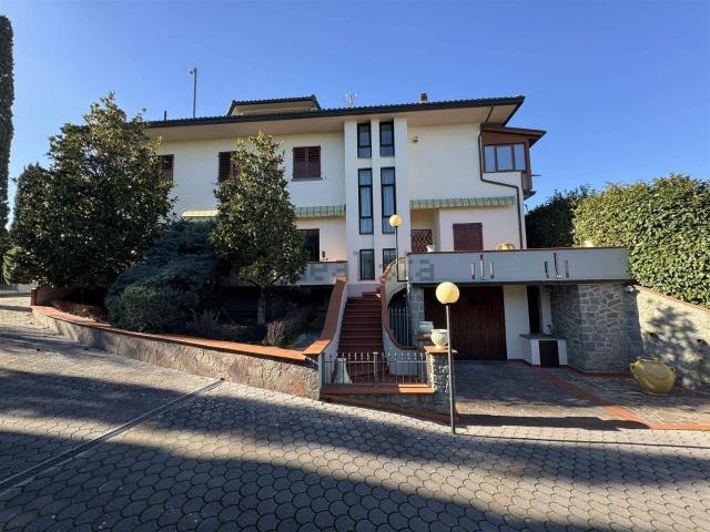 Capannone in vendita a Pieve Di Sinalunga, Toscana