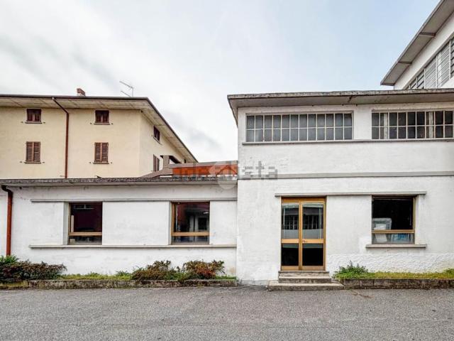 Capannone in vendita a Calolziocorte, Lombardia