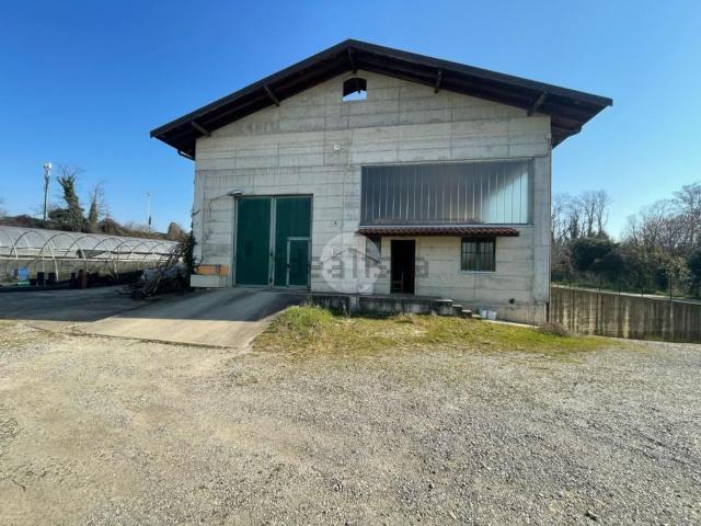 Capannone in vendita a Seriate, Bergamo