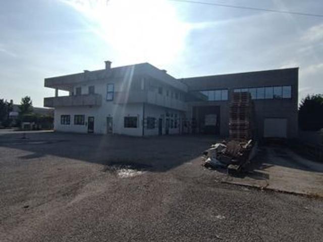 Capannone in vendita a Pernumia, Veneto
