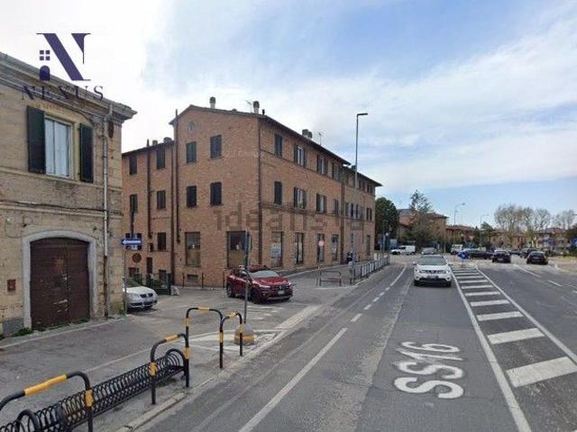 Capannone in vendita a Centro storico, Marche