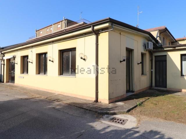 Capannone in vendita a Marmirolo, Lombardia