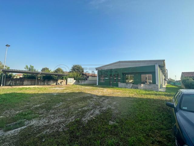Capannone in vendita a Gonars, Friuli-Venezia Giulia
