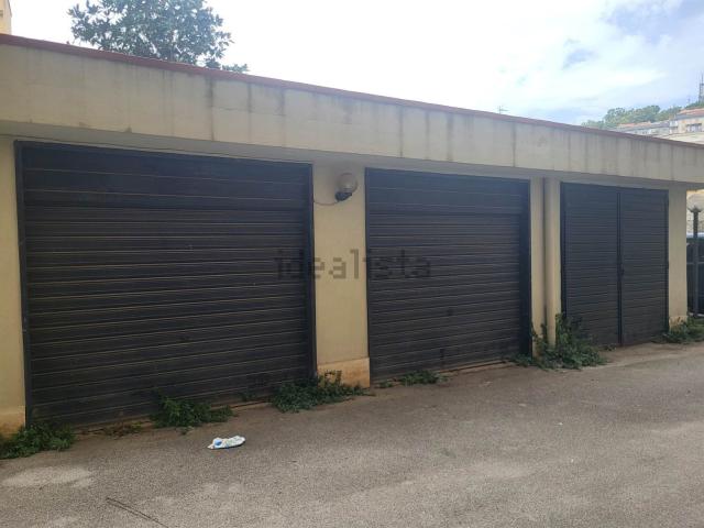 Capannone in vendita a Quartiere Provvidenza, Caltanissetta