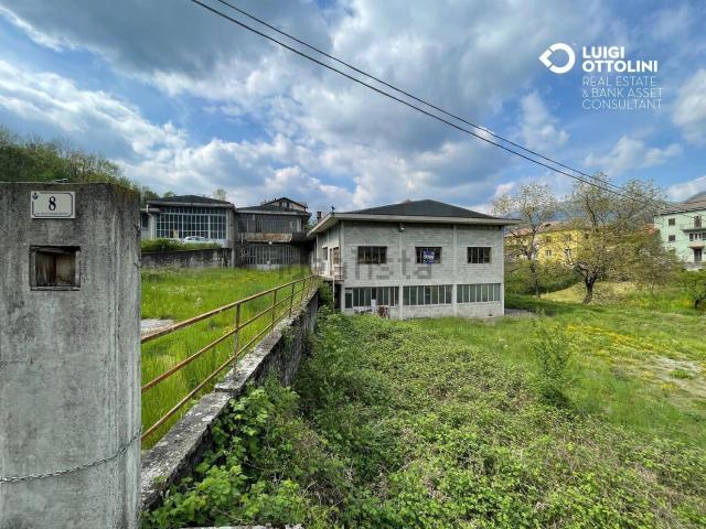 Capannone in vendita a Sant'omobono Imagna, Lombardia