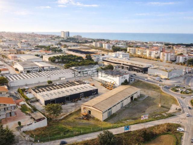 Capannone in vendita a Pescara, Abruzzo