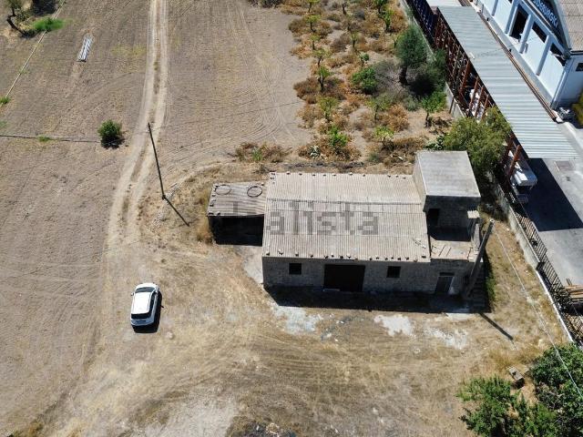 Capannone in vendita a Ispica, Sicilia