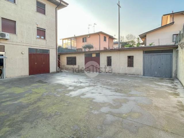 Capannone in vendita a Montirone, Lombardia