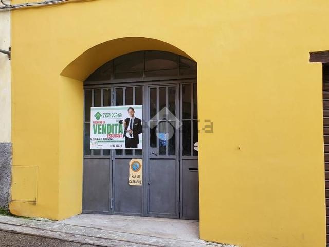 Capannone in vendita a Spoleto, Umbria