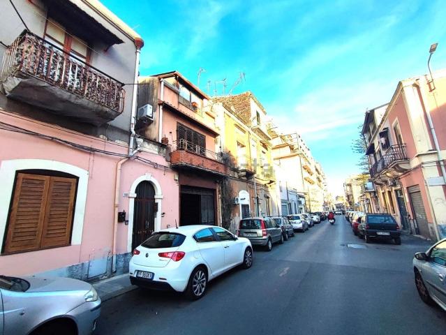 Capannone in vendita a Picanello, Catania