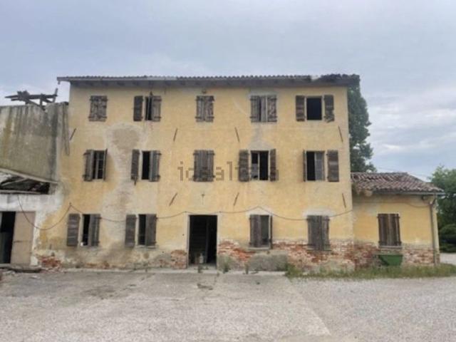 Capannone in vendita a Portogruaro, Veneto
