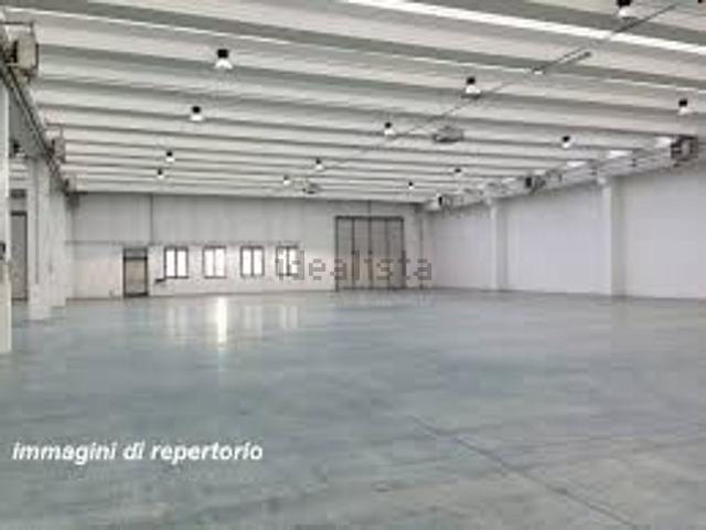 Capannone in vendita a Montemurlo, Oste