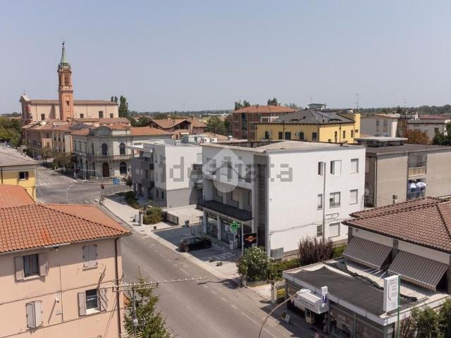 Capannone in vendita a Unione Alto Ferrarese, Cento
