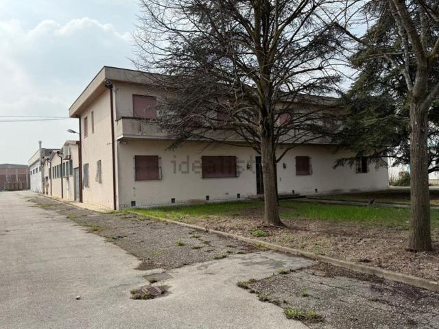 Capannone in vendita a Unione Comuni Modenesi Area Nord, Finale Emilia