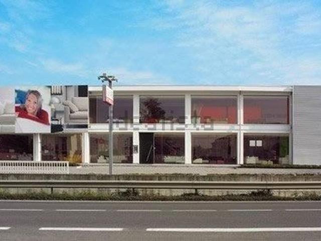 Capannone in vendita a Podenzano, Reggio Emilia