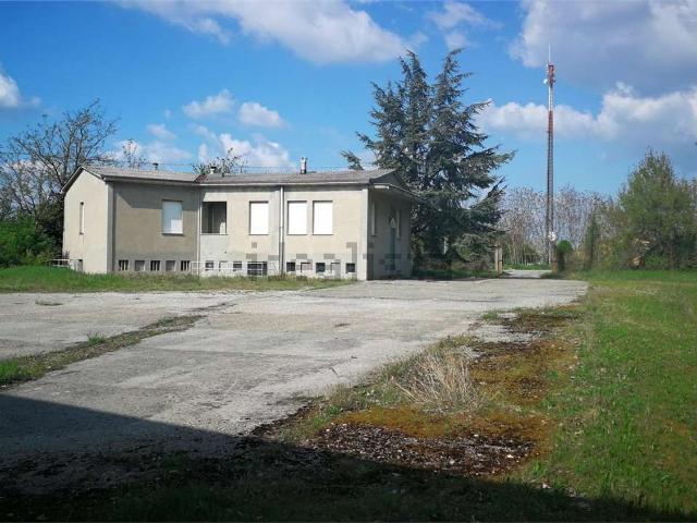 Capannone in vendita a Fiorenzuola D'arda, Reggio Emilia