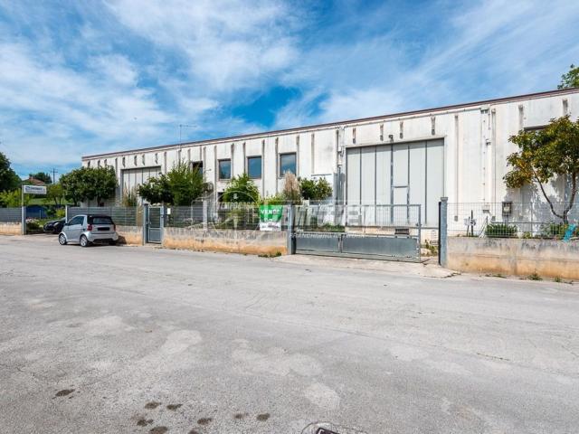Capannone in vendita a Marche, Ancona