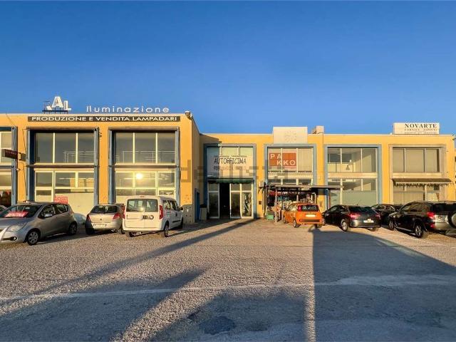 Capannone in vendita a Marche, Ancona