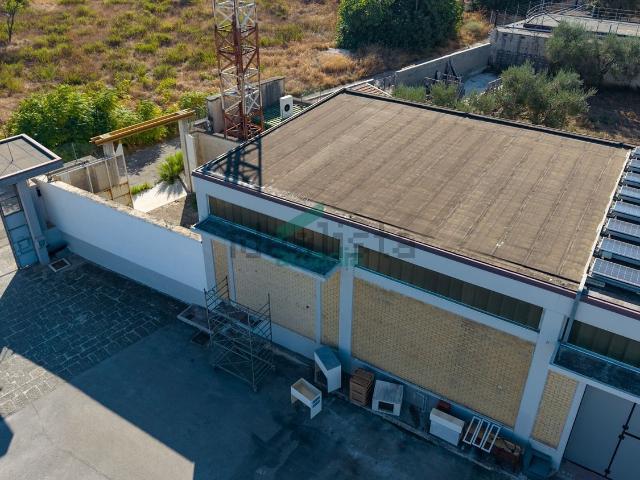 Capannone in vendita a Stanic, Bari