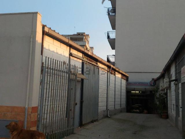 Capannone in vendita a Trani, Barletta-andria-trani
