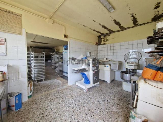 Capannone in vendita a Colognola Ai Colli, Veneto