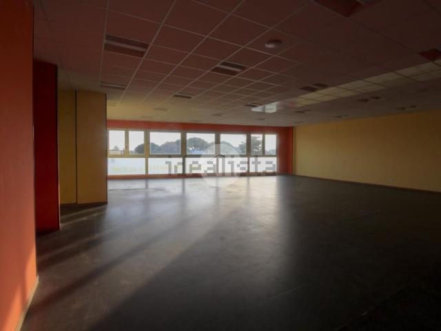 Capannone in vendita a Urgnano, Lombardia