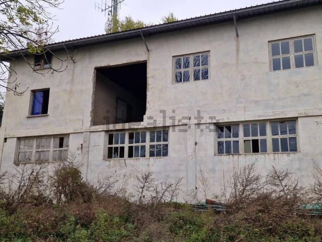 Capannone in vendita a Tarcento, Friuli-Venezia Giulia