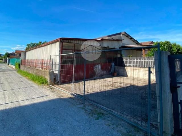 Capannone in vendita a Mariano al Brembo, Dalmine