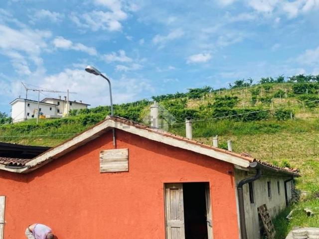 Capannone in vendita a Tarzo, Veneto