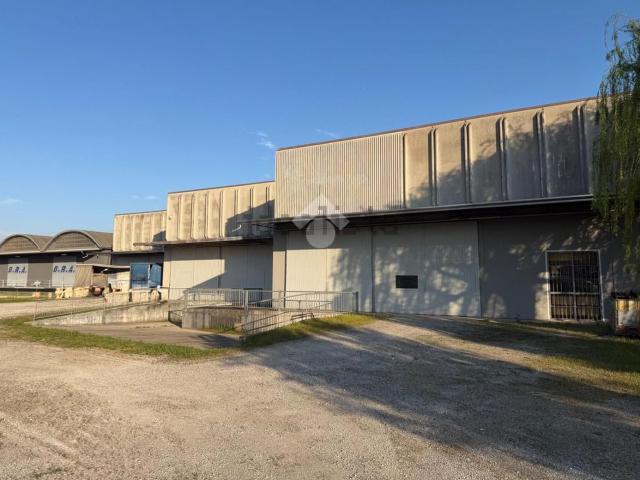 Capannone in vendita a Zoppola, Friuli-Venezia Giulia
