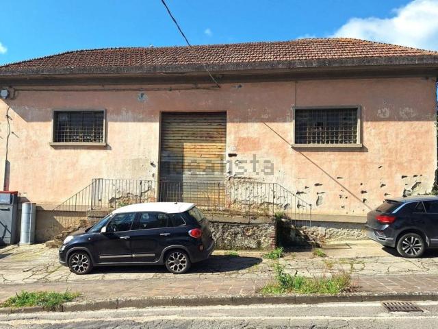 Capannone in vendita a Magione, Perugia