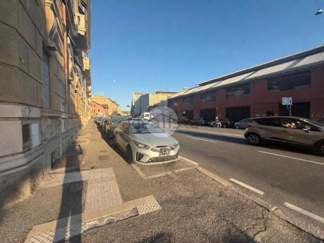 Capannone in vendita a Medio Ponente, Serra Riccò