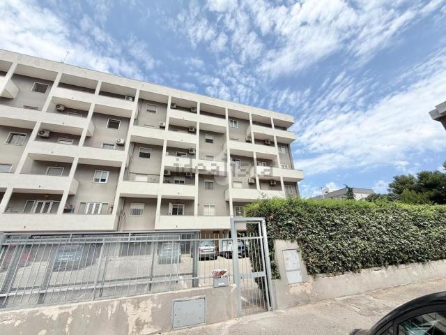 Capannone in vendita a Municipio 1, Puglia