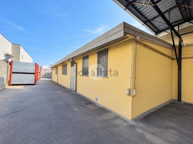 Capannone in vendita a Zingonia, Verdellino